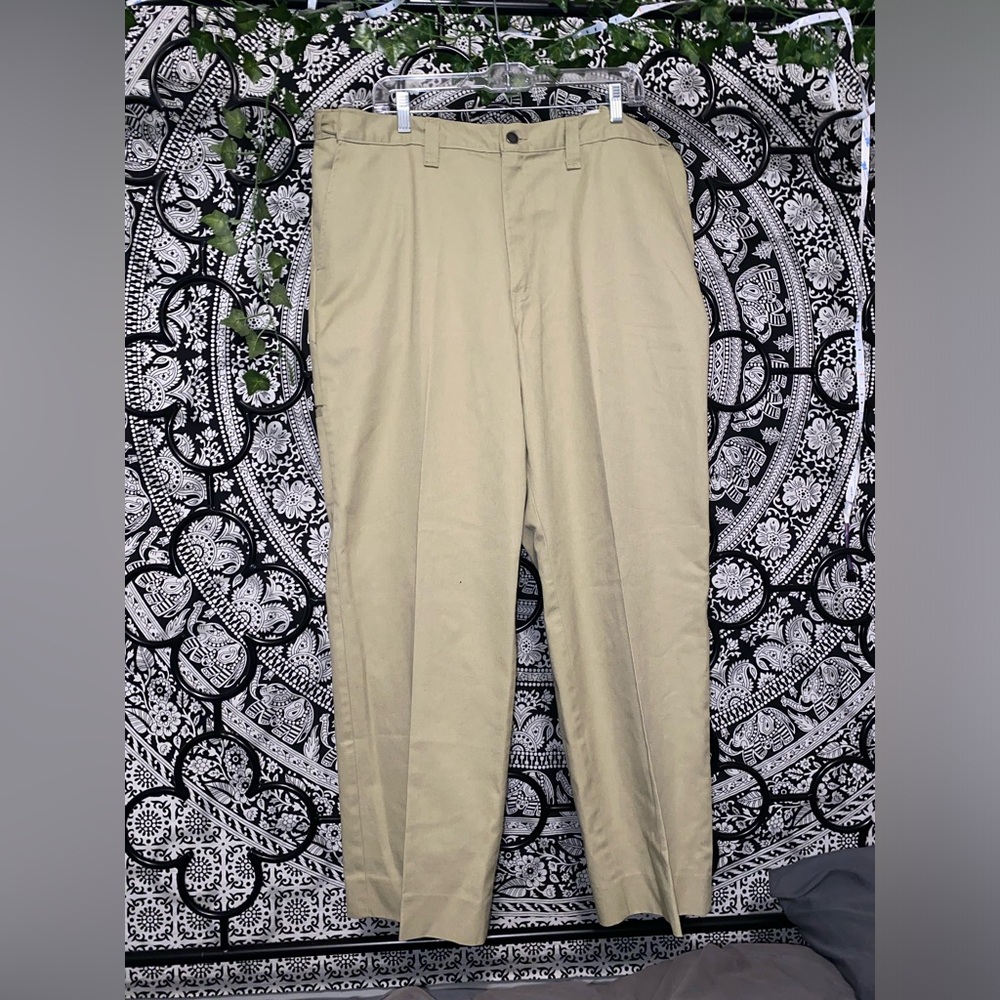 Khaki Dickie’s men’s pant